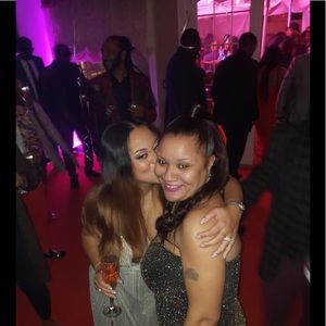 Meet your Posher, Laury